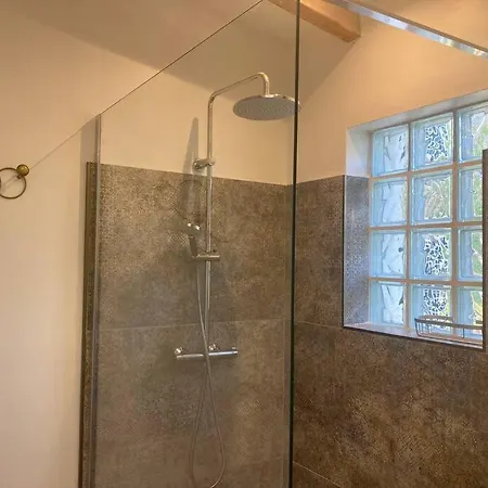 Petite Maison Avec Terrasse. Ajaccio (Corsica)