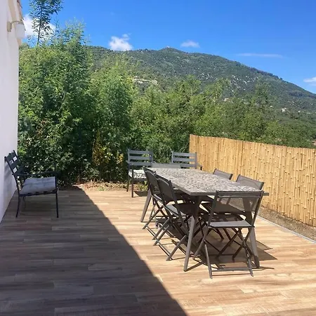 Petite Maison Avec Terrasse. Αζάτσιο