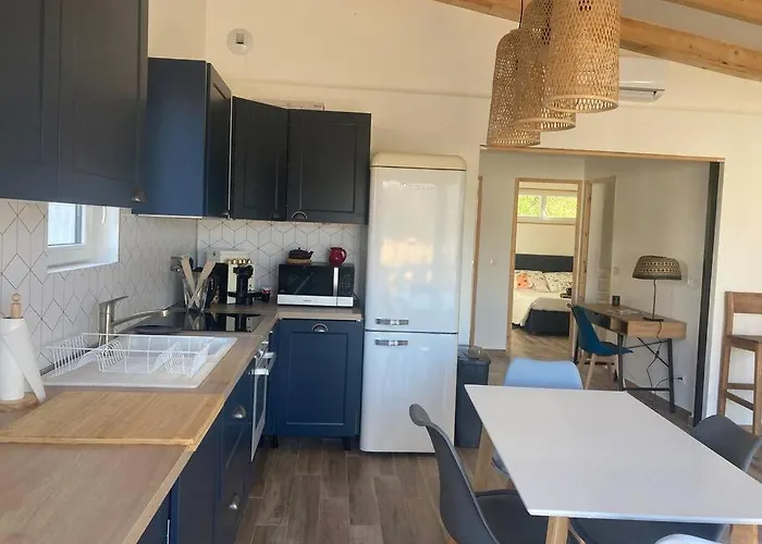 Petite Maison Avec Terrasse. Holiday home Ajaccio (Corsica)