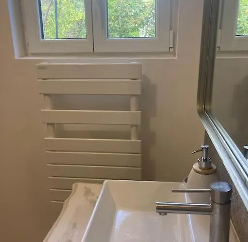 Petite Maison Avec Terrasse. Αζάτσιο